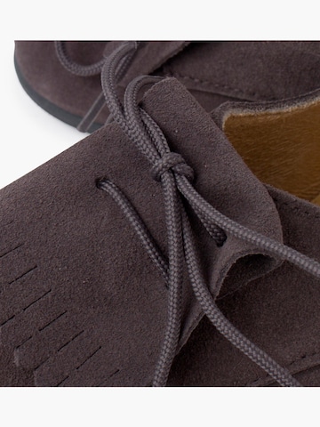 Scarpa bassa di Pisamonas in grigio