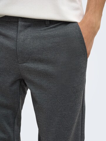 Only & Sons Tapered Trousers 'ONSMARK' in Grey: side