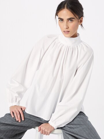 DRYKORN - Blusa en blanco: frente