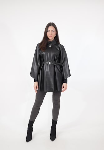 Veste mi-saison Elara en noir : devant