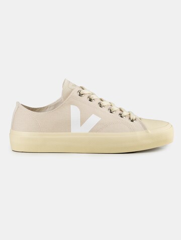 Veja Sneaker in Beige