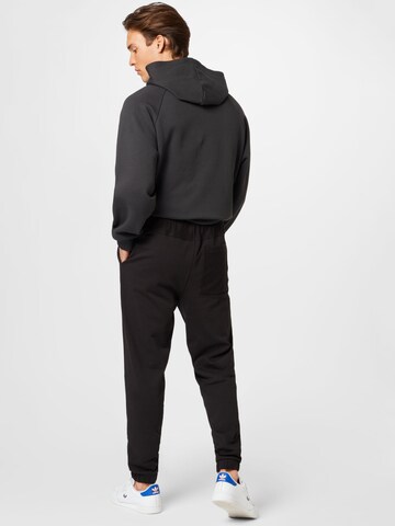 !Solid Tapered Pants in Black