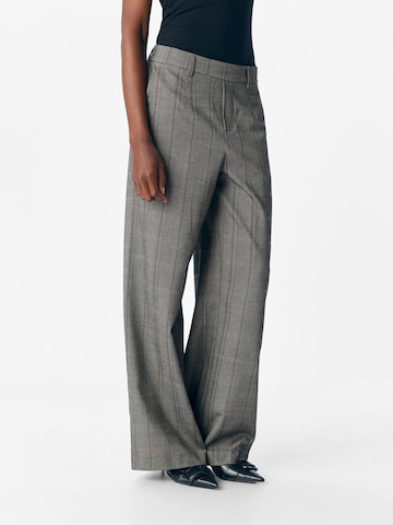 Wide Leg Pantalon 'OBJLISA' OBJECT en gris : devant