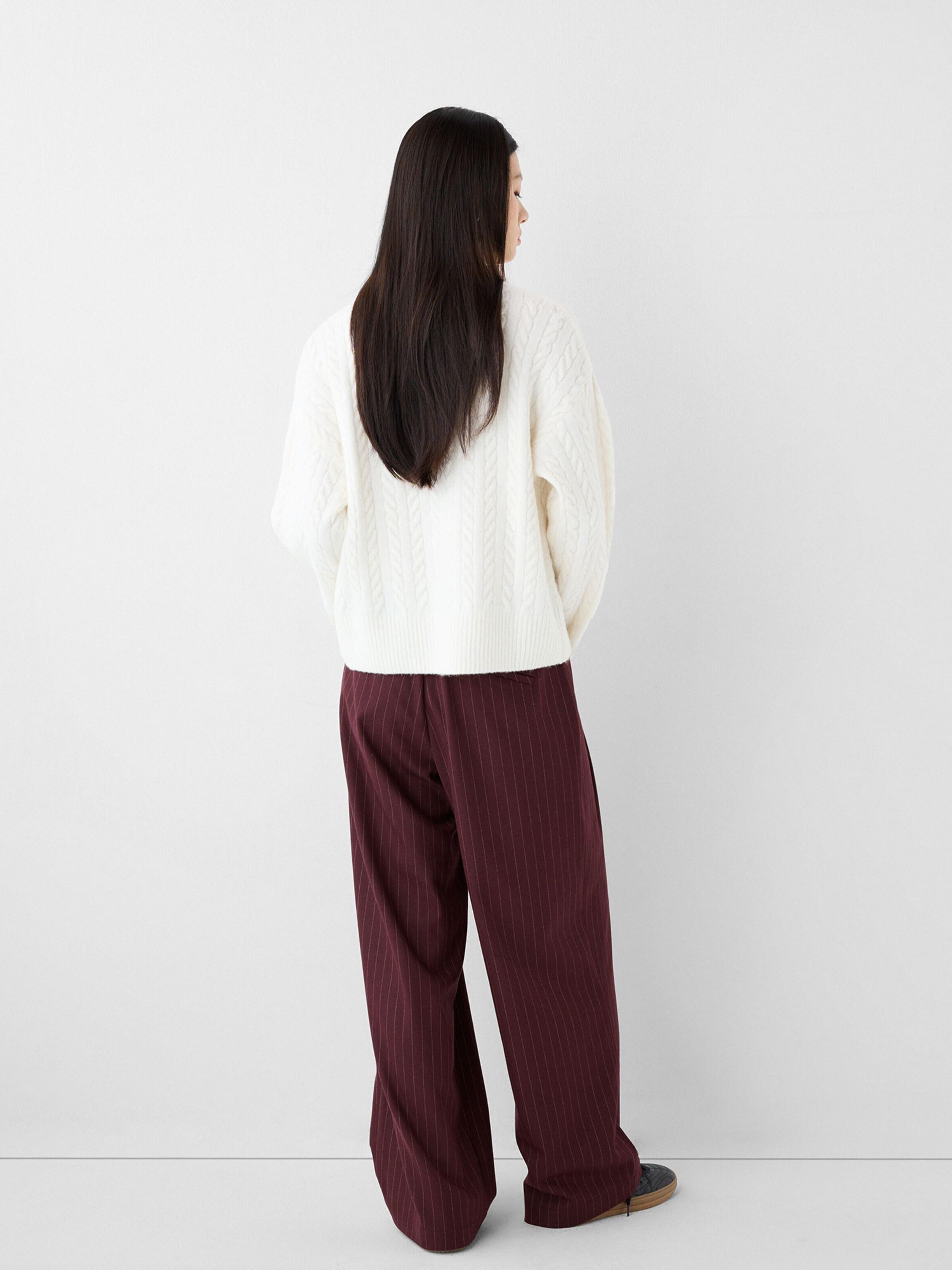 Bershka Wide leg Pleat-Front Pants in Bordeaux, Melon | ABOUT YOU