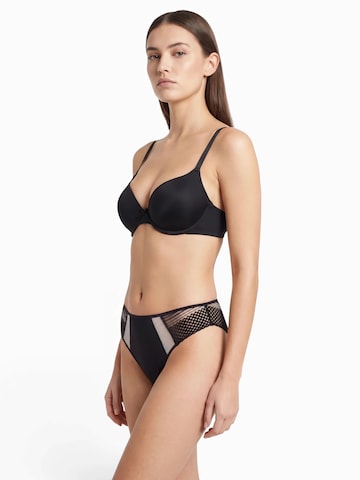 Tanga 'Play' de la Chantelle pe negru