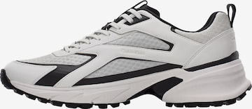 Baskets basses 'HIKE RUNNER' Calvin Klein en blanc : devant