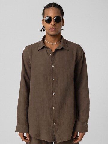 Regular fit Camicia di Dandalo in marrone: frontale