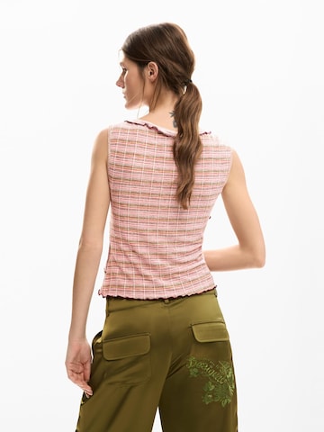 Tricou de la Desigual pe roz