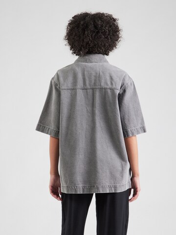 T-shirt ONLY en gris