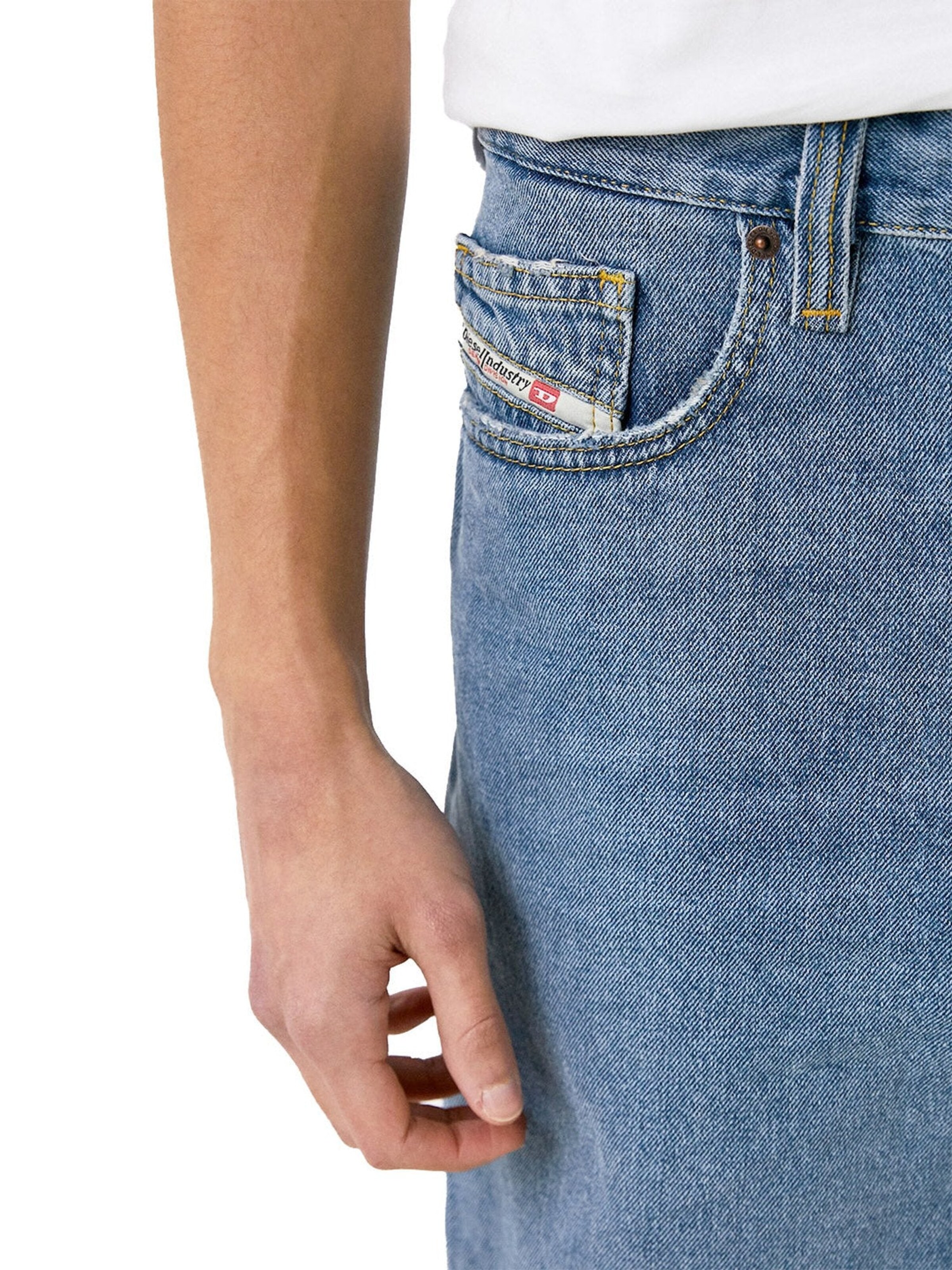 DIESEL - regular Vaquero 'REGULAR-SHORT' en azul