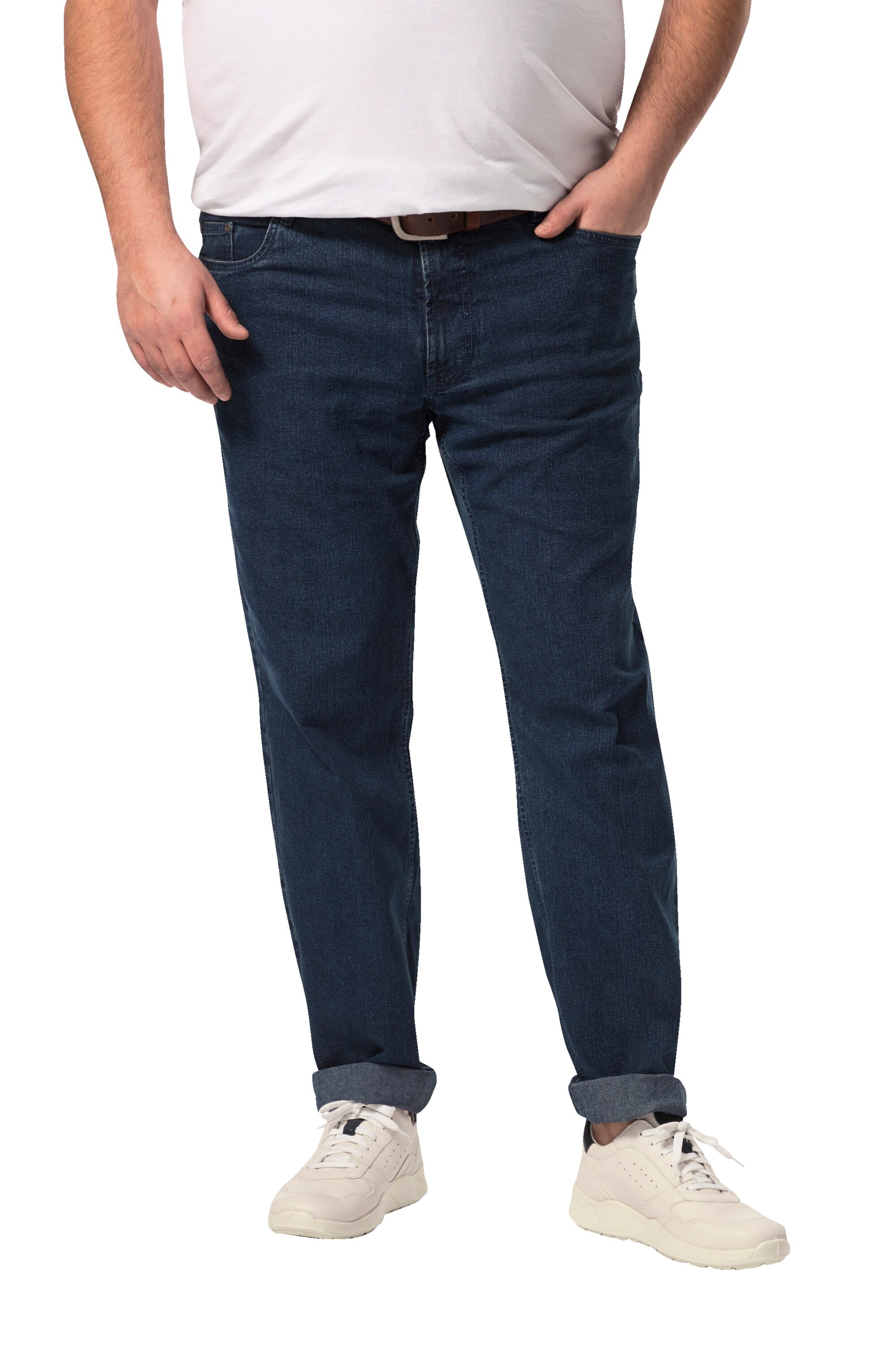 Men Plus Regular Jeans in Blue: front