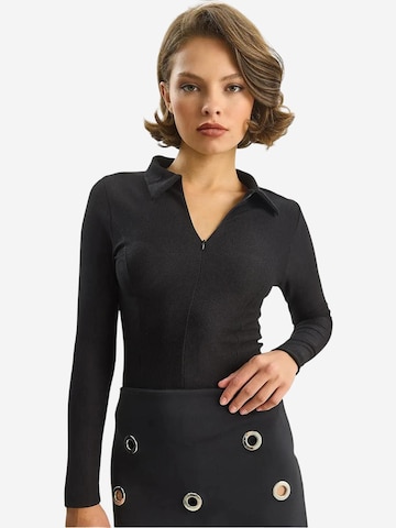 Maglietta di Bianco Lucci in nero: frontale