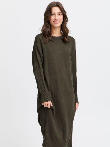 Robes en maille 'Manina' b.young en vert : devant