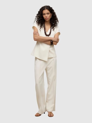 regular Pantaloni di VERO MODA in bianco