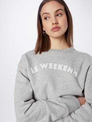Les Petits Basics Sweatshirt  'Le Weekend' in Grau