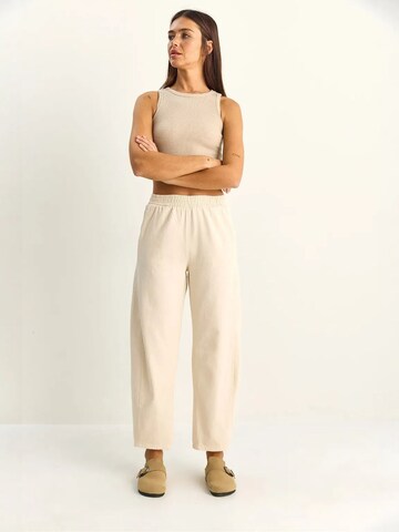 Bianco Lucci Regular Pants in White