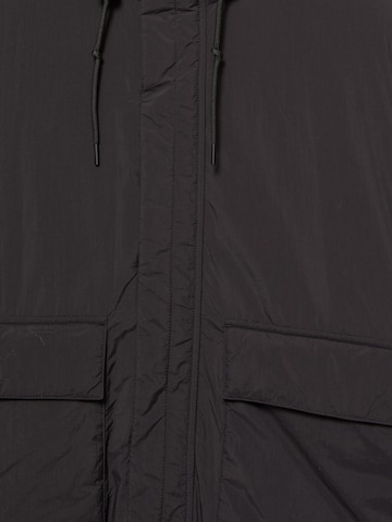 Veste d’hiver Pull&Bear en noir