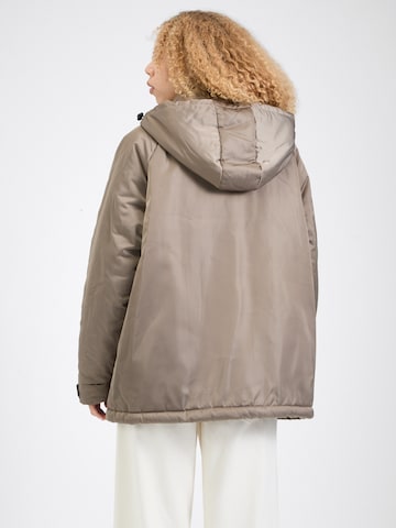 OBJECT Winter Jacket 'OBJPILAR' in Brown