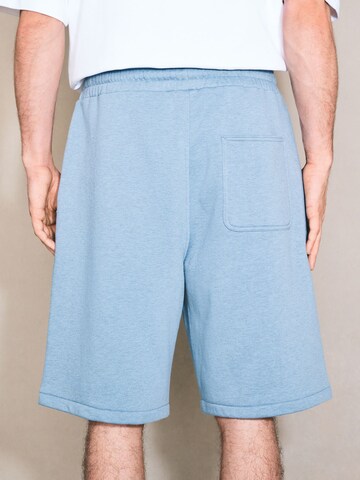 Next Loosefit Shorts 'Edit' in Blau