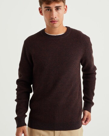 Pull-over WE Fashion en marron : devant