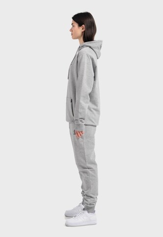 Oldskull Tapered Jogger 'Basic Oldskull 25 Logo' in Grau