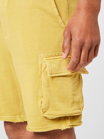 Only & Sons Regular Cargo trousers in Yellow