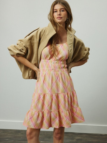 Next Zomerjurk in Roze: voorkant