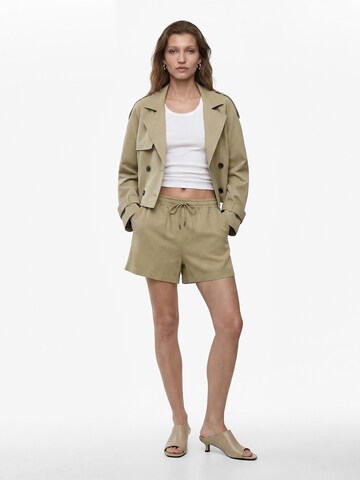 Koton Regular Shorts in Grün