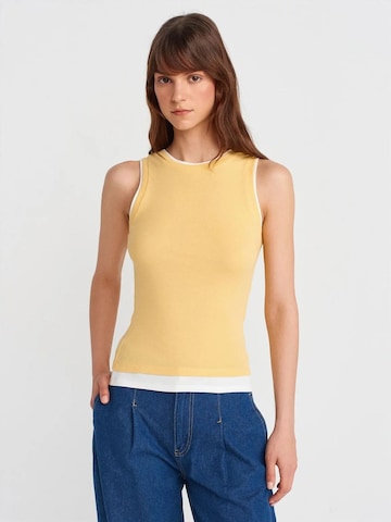 Dilvin - Blusa em amarelo: frente