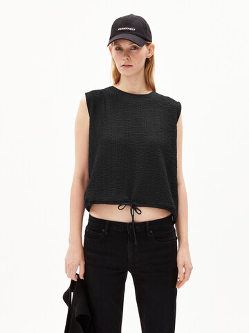 Chemisier 'NERAA CRINKLE' ARMEDANGELS en noir : devant
