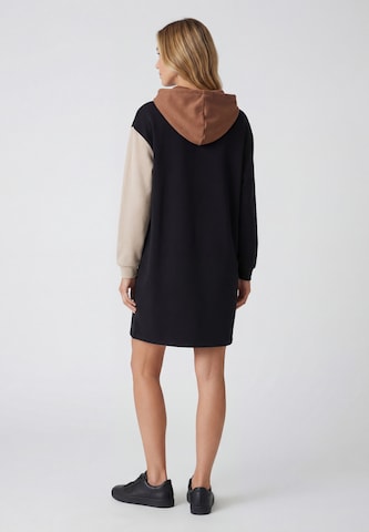Robe usha BLUE LABEL en noir