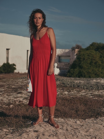 Robe d’été Next en rouge : devant