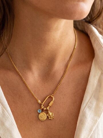 Divasya Necklace in Gold: front