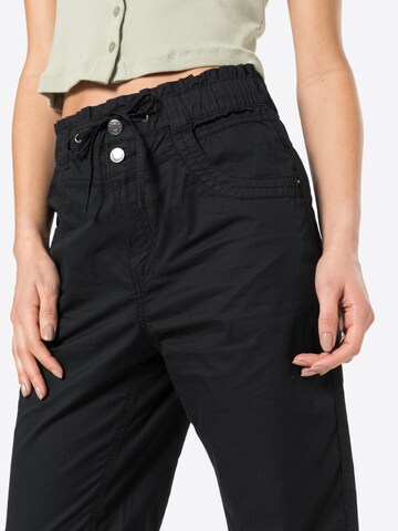 Loosefit Pantaloni de la ESPRIT pe negru