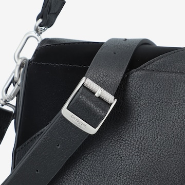 Desigual Чанта с презрамки 'Machina' в черно