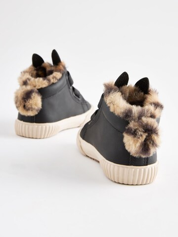 Sneaker di Next in nero