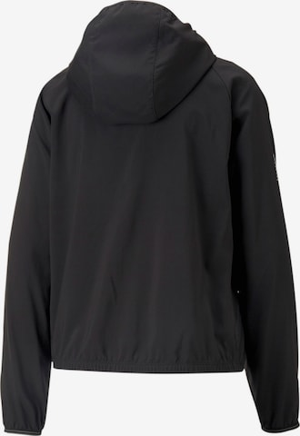 PUMA Sportjacke in Schwarz