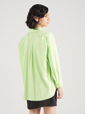 Koton - Blusa em verde