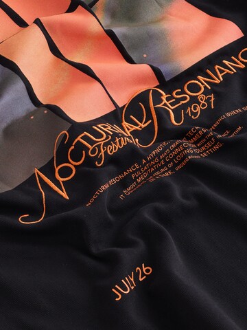 T-Shirt Next en noir