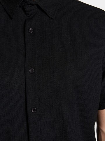 Regular fit Camicia di Trendyol in nero