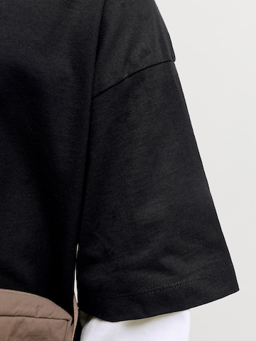 JACK & JONESMajica 'JCOBIARRITZ' - crna boja