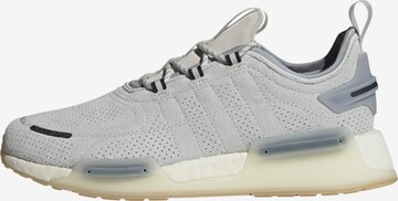 Baskets basses 'Nmd_R1 V3' ADIDAS ORIGINALS en gris : devant