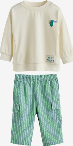 Next Setti värissä vihreä: etupuoli