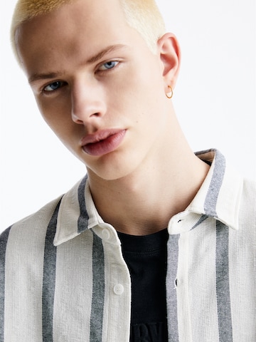 Pull&Bear Regular fit Button Up Shirt in White