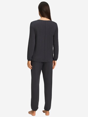 Hanro Pyjama ' Franca ' in Zwart