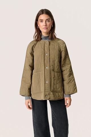 SOAKED IN LUXURY Tussenjas 'Jackline' in Groen: voorkant
