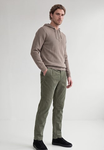 Street One MEN Regular Chino Pants in Green: front