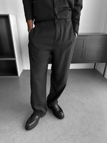 Kleidermafia Loose fit Trousers in Black