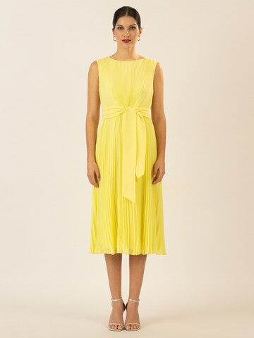 APART Midi-Plisseekleid in Gelb