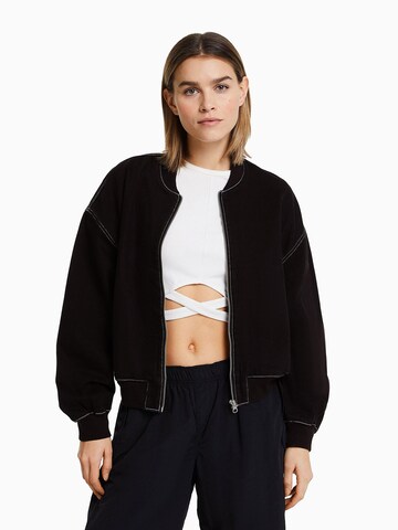 Bershka Overgangsjakke i sort: forside